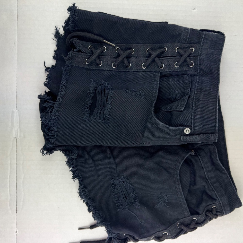 Forever 21 Premium Denim Black Lace Up Side Distressed Jean Shorts Womens 28 - Picture 9 of 10